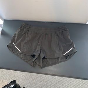 Lululemon Hotty Hot Short 2.5”